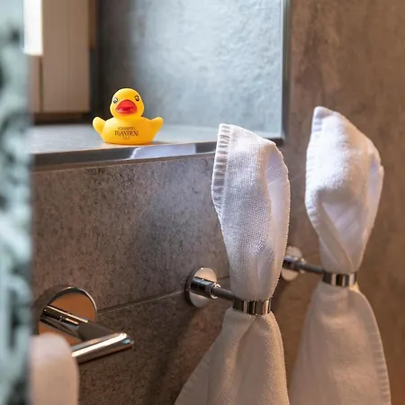 ホテル Tgantieni 3*