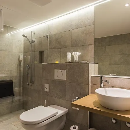 Tgantieni لينتسرهايدي