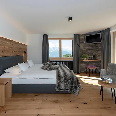 Tgantieni Hotel